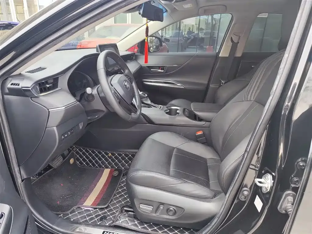 Toyota Harrier — фото 10