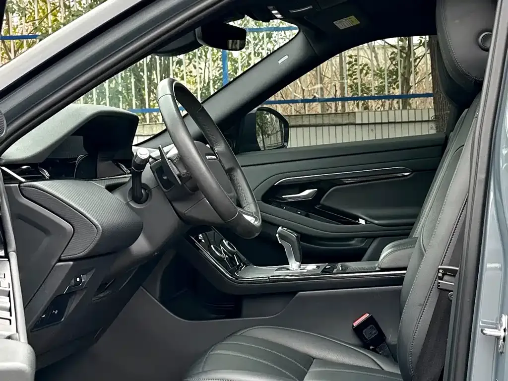 Land Rover Evoque 2021 из CN, фото 2