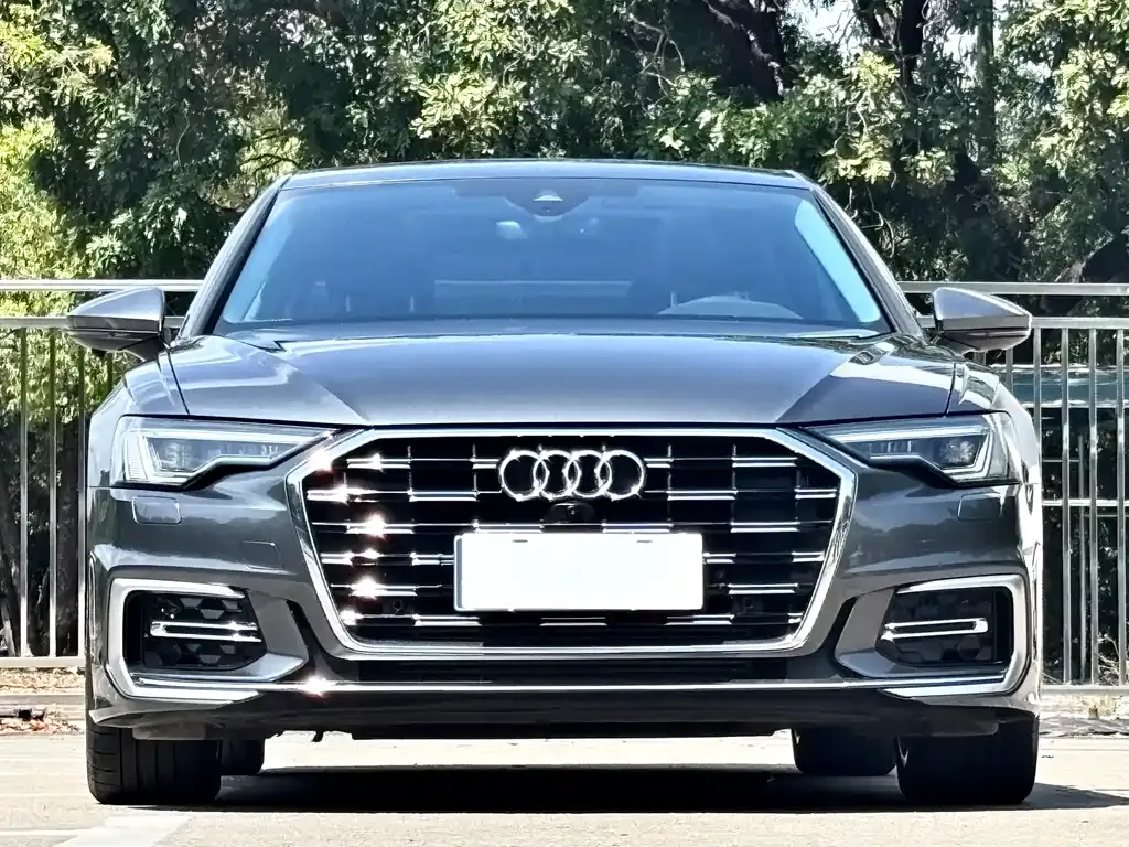 Audi A6L — фото 9