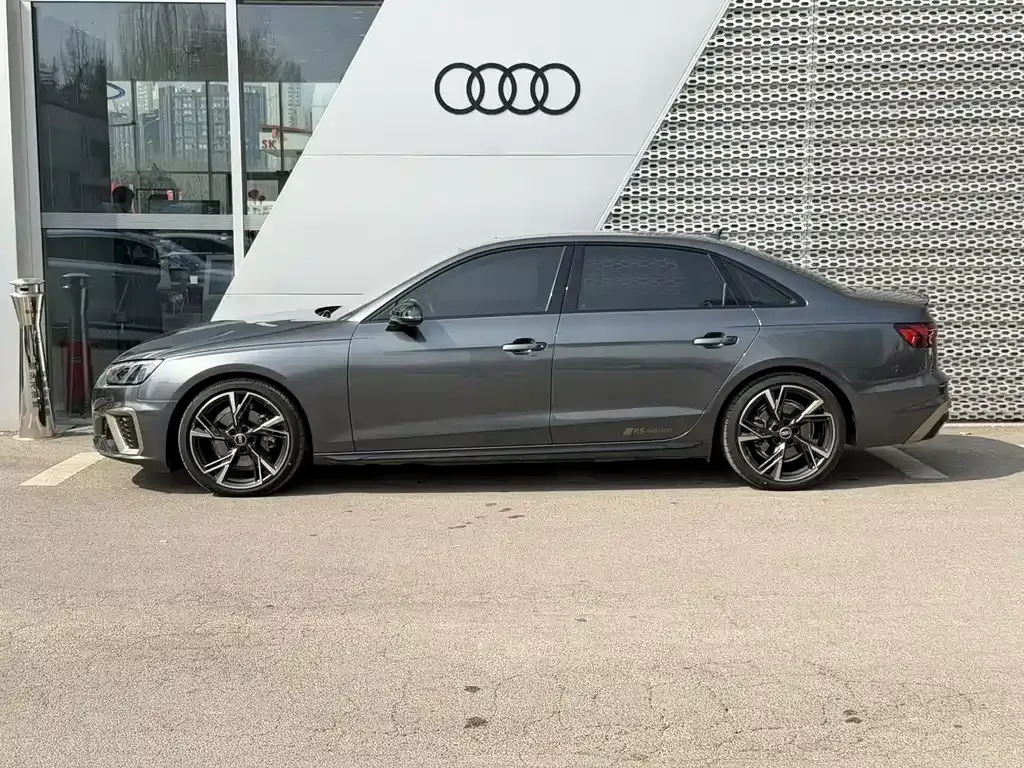 Audi A4L 2024 из CN, фото 5