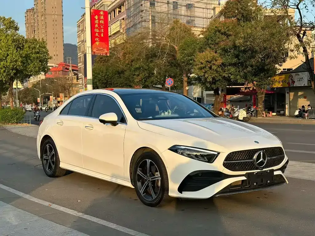 Mercedes-Benz A-Class — фото 9