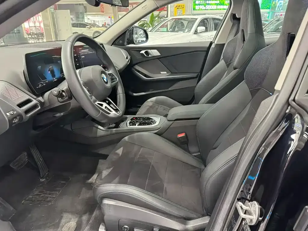 BMW 2 Series 2025 из CN, фото 4