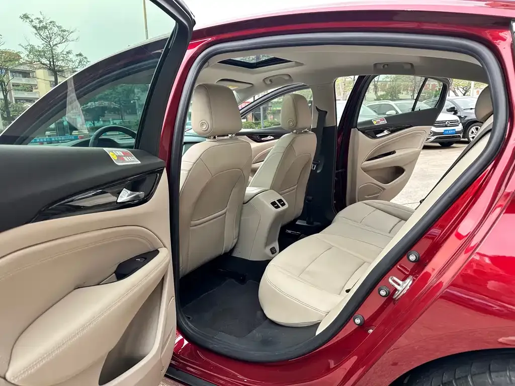 Buick Regal — фото 10