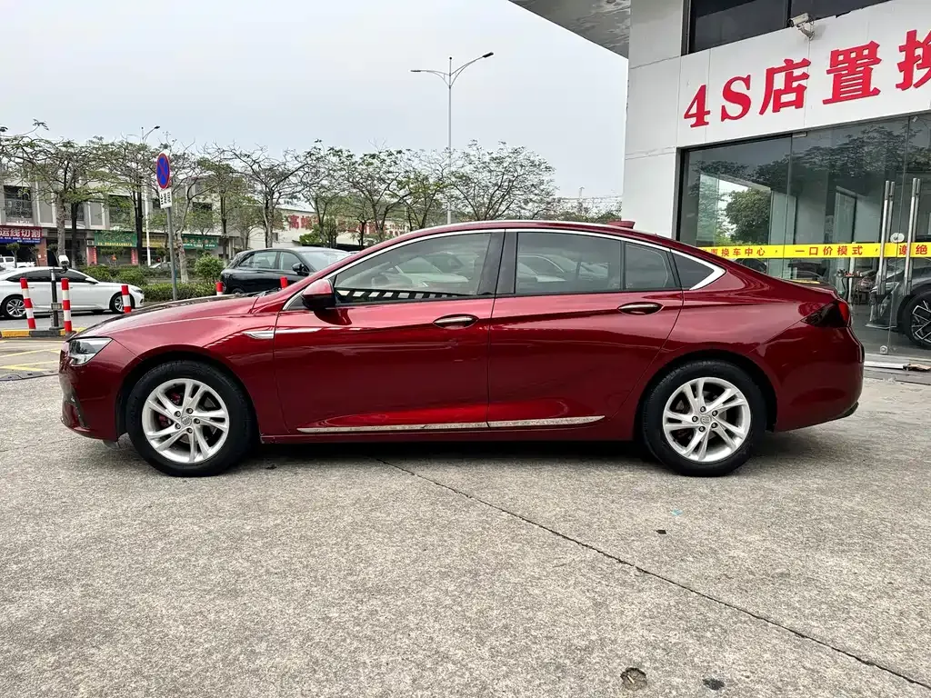 Buick Regal — фото 8