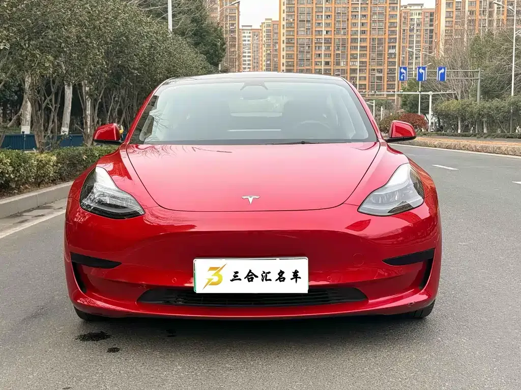 Tesla Model 3 — фото 4