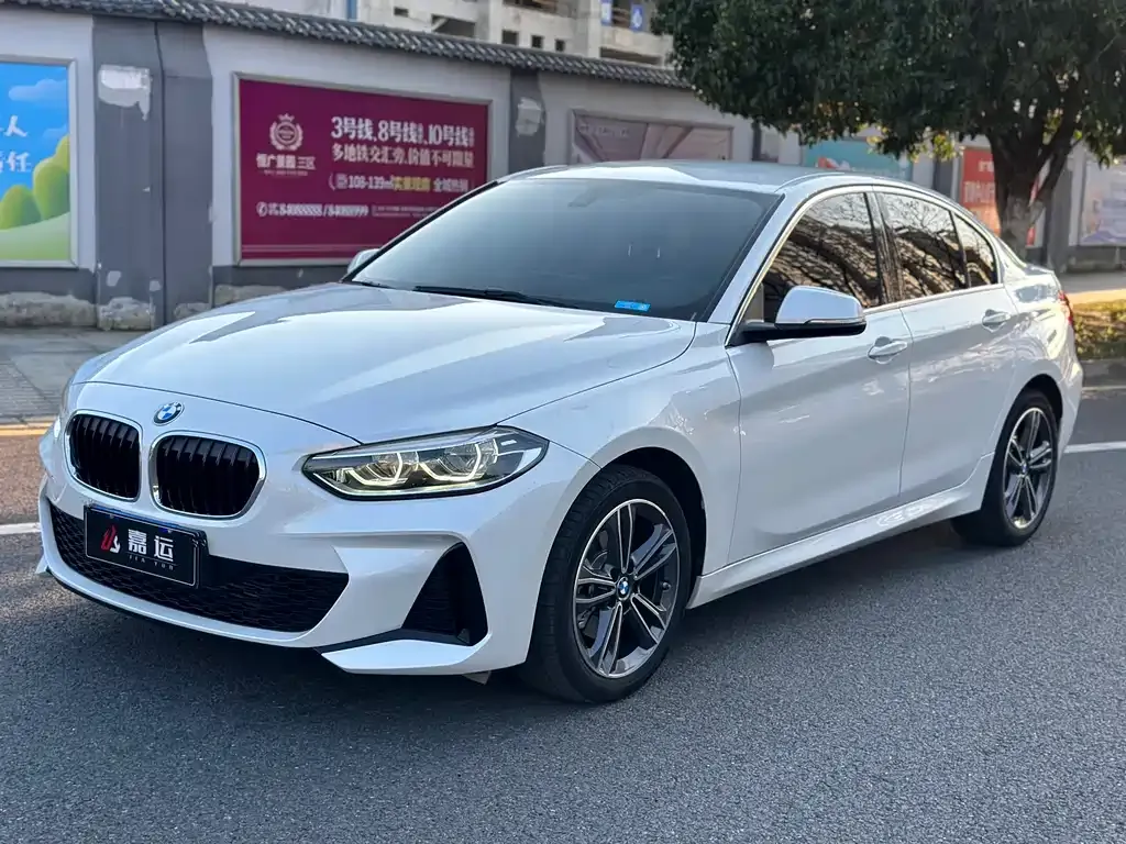 BMW 1 Series — фото 1