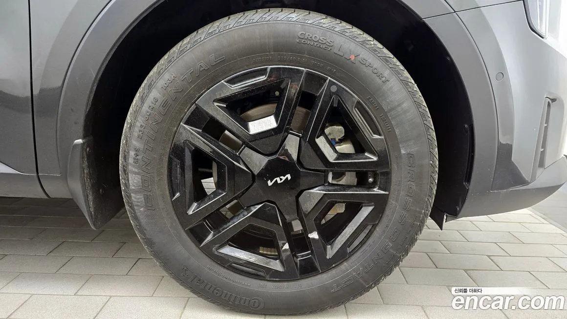 Kia Sorento — фото 6