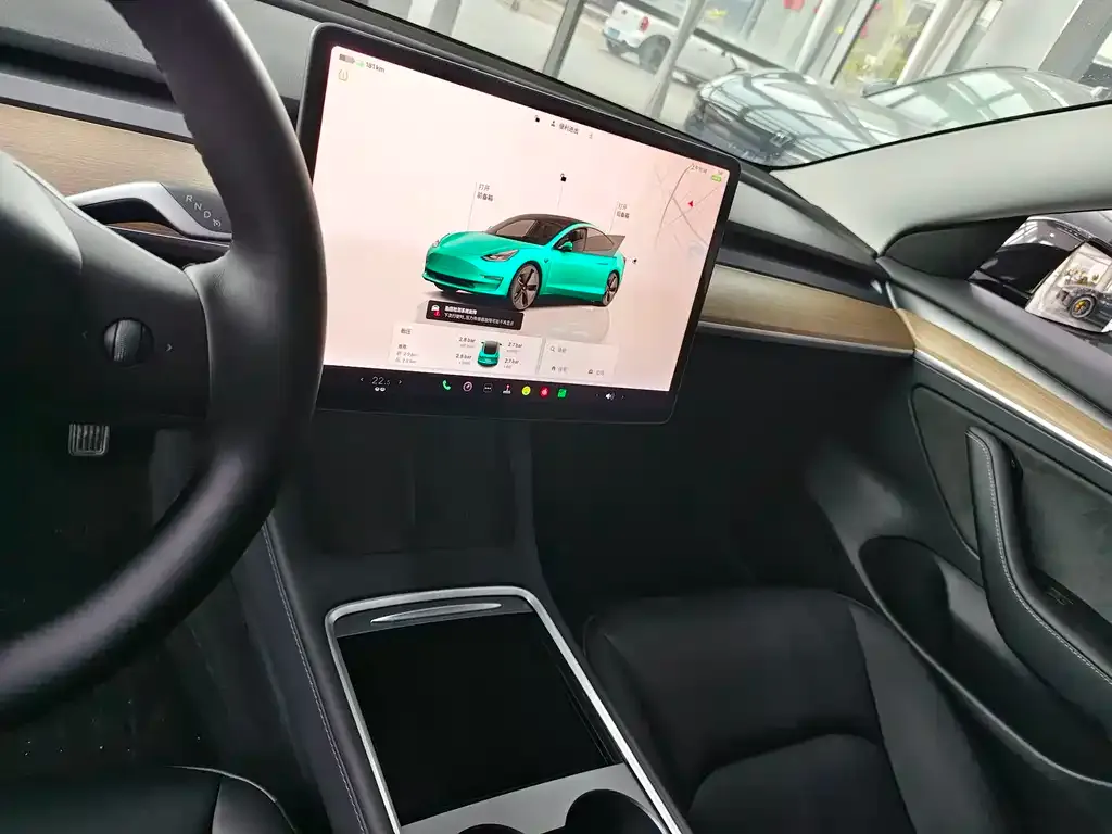 Tesla Model 3 — фото 2
