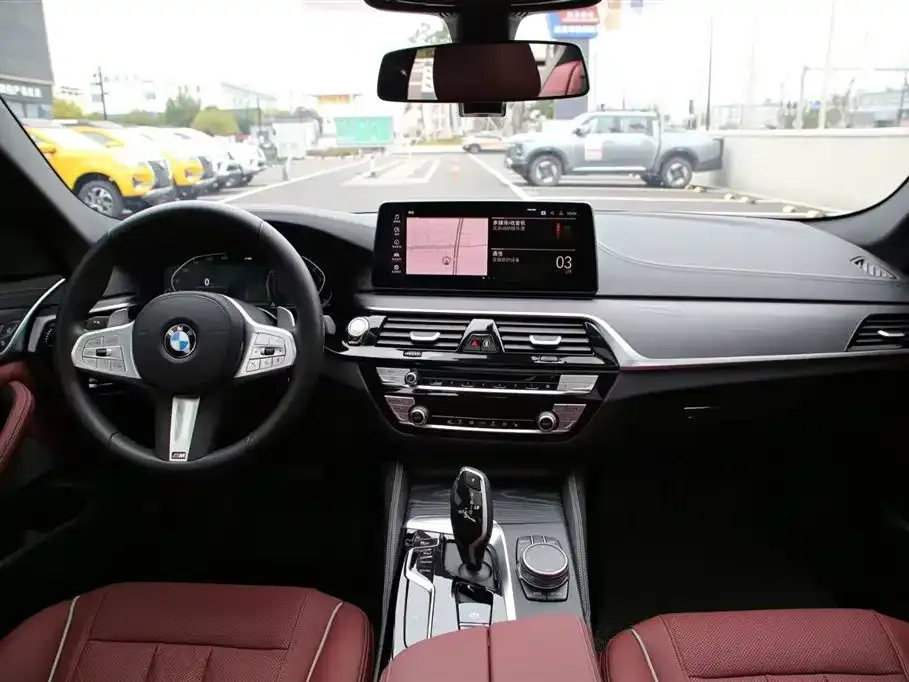 BMW 5 Series — фото 4