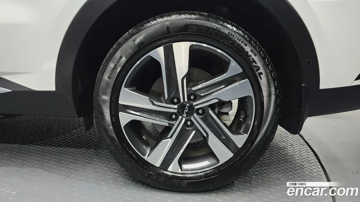 Kia Sorento — фото 6