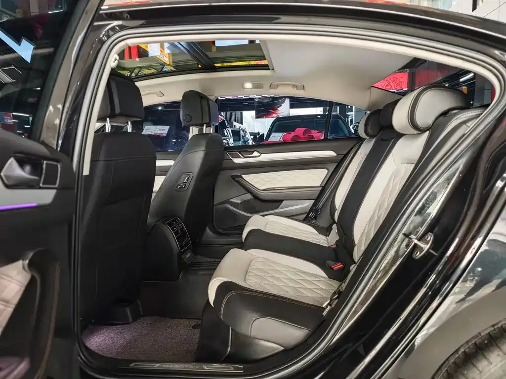 Volkswagen Magotan 2023 из CN, фото 7
