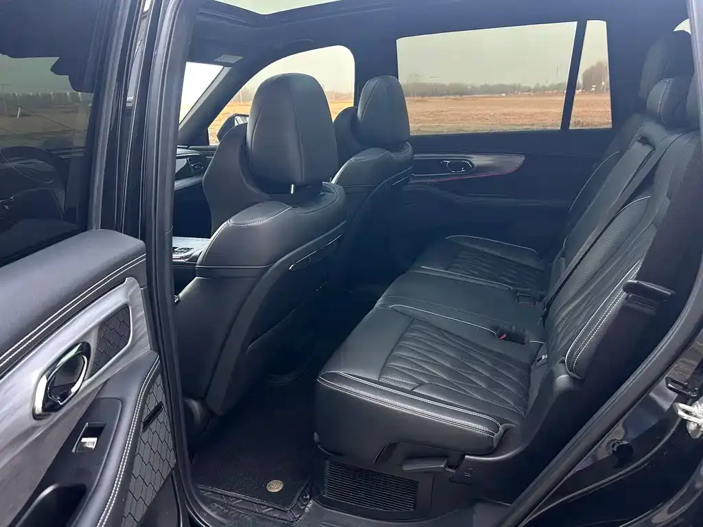 GAC Motor Trumpchi GS8 — фото 6