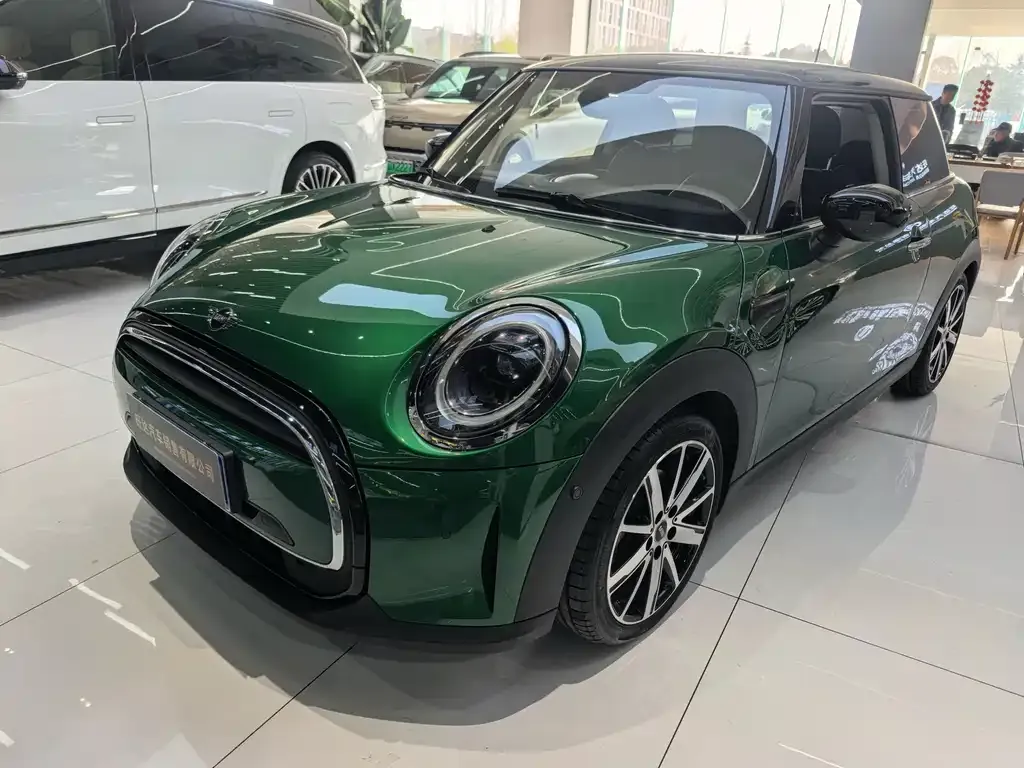 MINI Cooper (3-door) 2024 из CN, фото 1