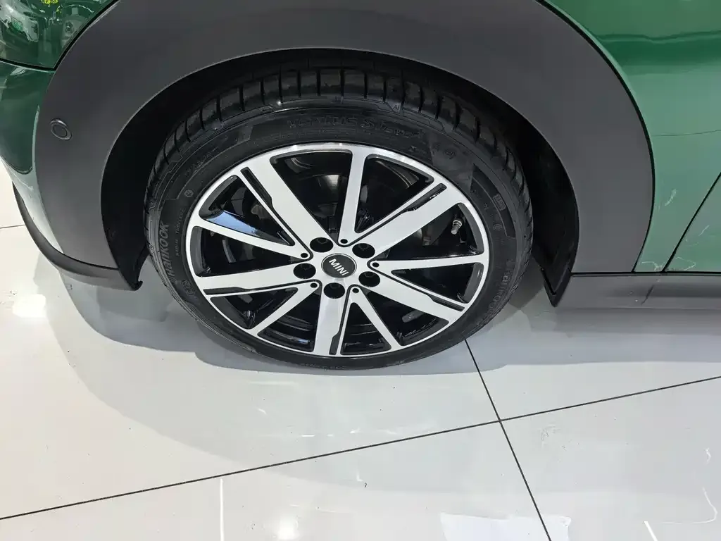 MINI Cooper (3-door) 2024 из CN, фото 2