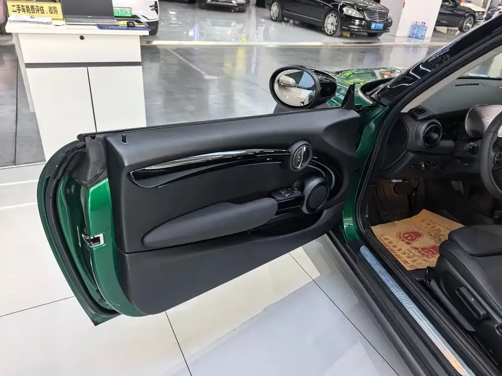 MINI Cooper (3-door) 2024 из CN, фото 3