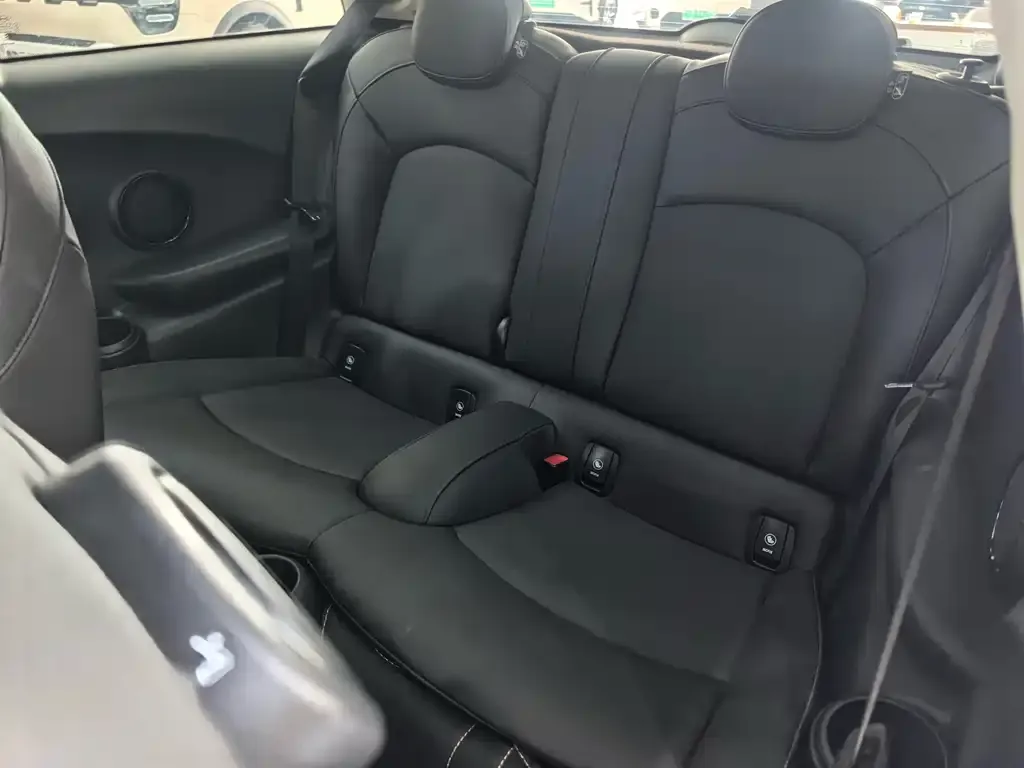 MINI Cooper (3-door) 2024 из CN, фото 4