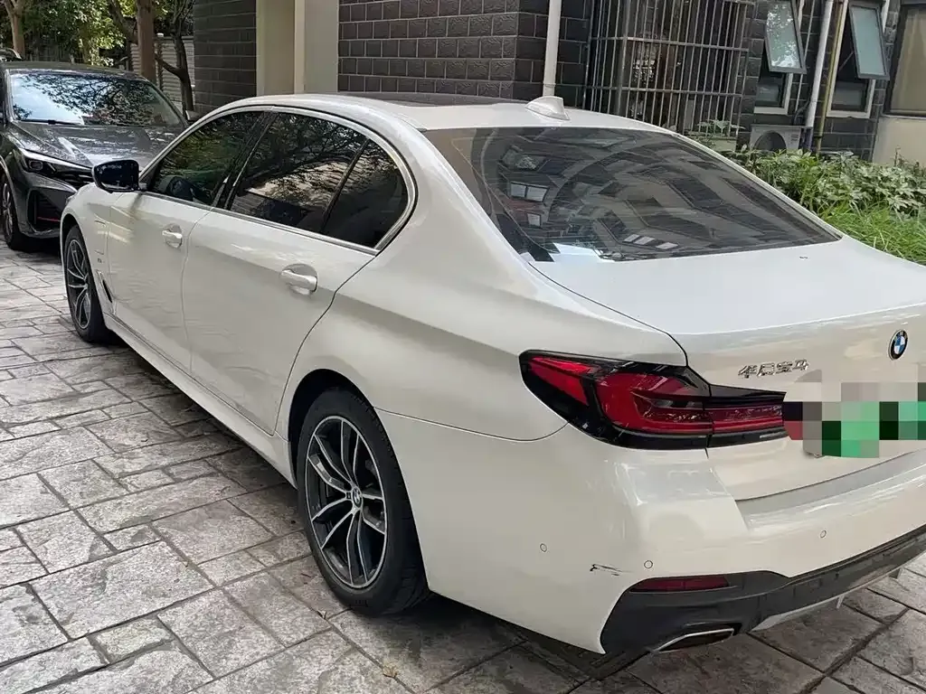 BMW 5 Series New Energy — фото 9