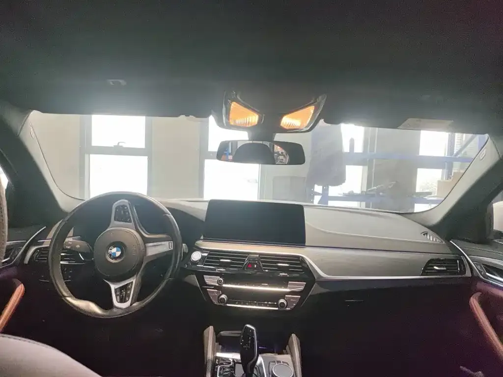 BMW 5 Series New Energy — фото 2