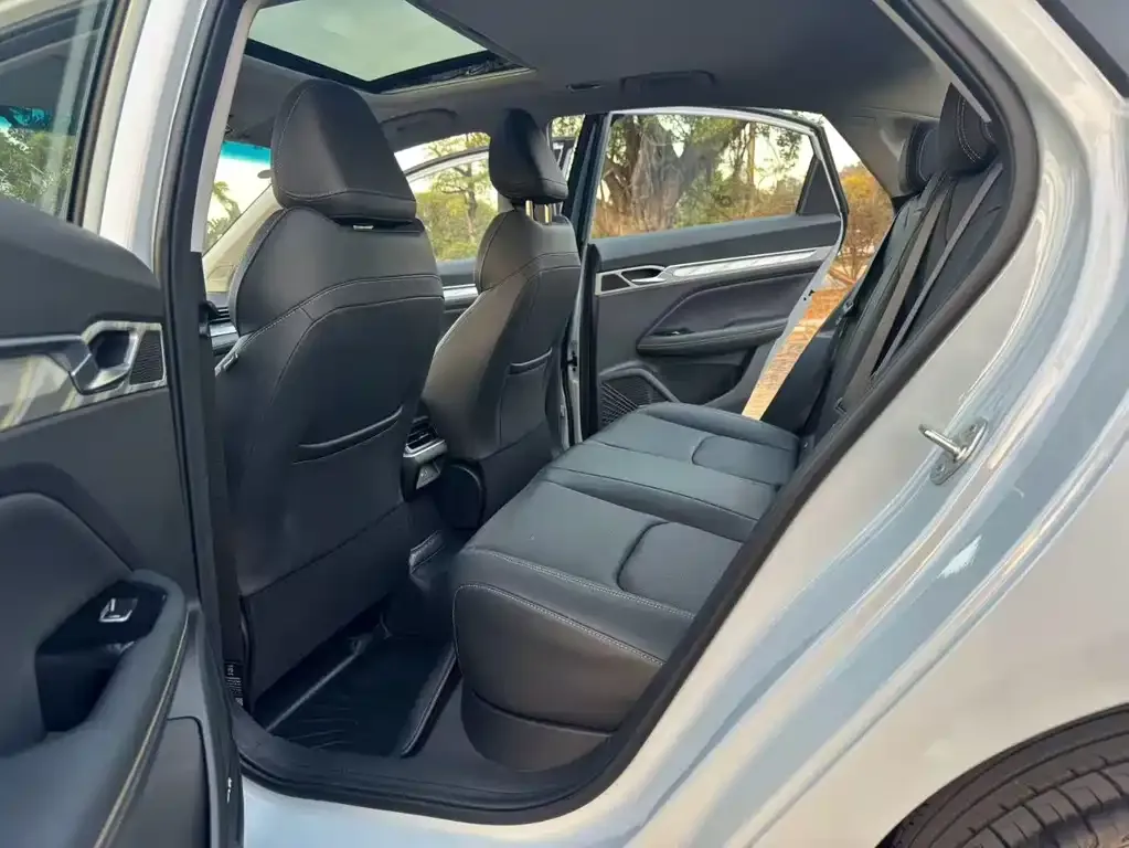 Geely L HiP 2025 из CN, фото 9