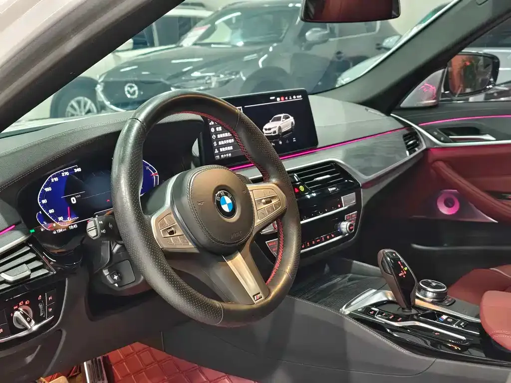 BMW 5 Series — фото 10
