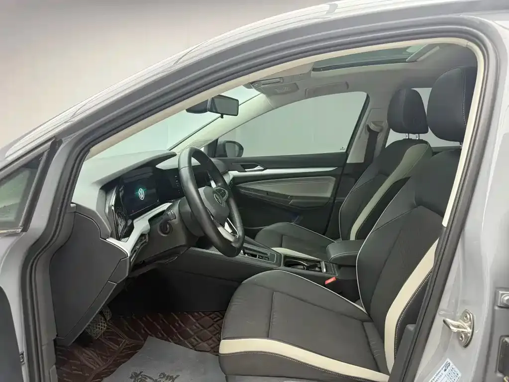 Volkswagen Golf 2021 из CN, фото 5