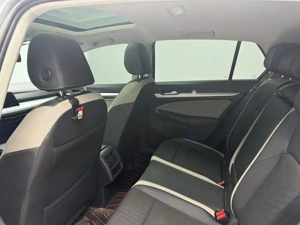 Volkswagen Golf 2021 из CN, фото 8