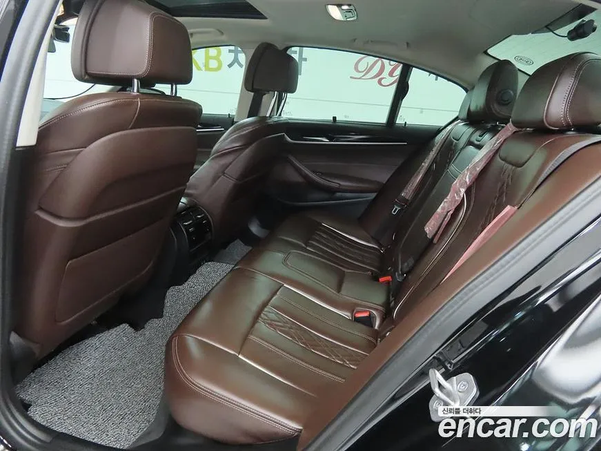 BMW 5-Series 2022 из KR, фото 8