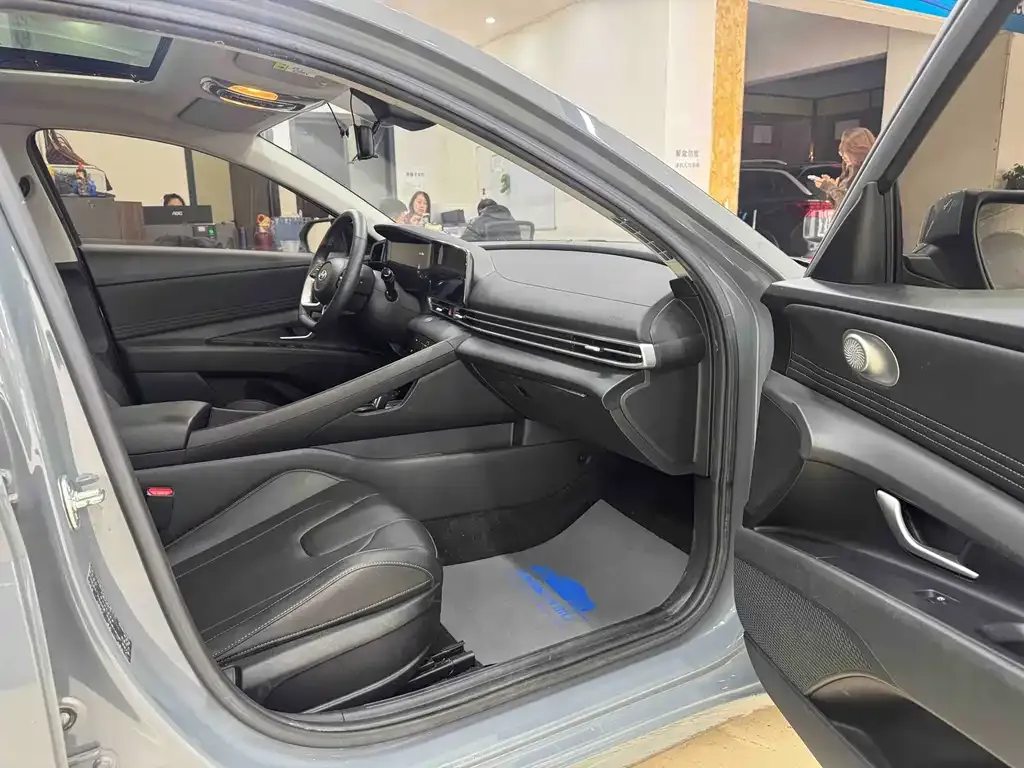 Hyundai Elantra 2022 из CN, фото 9