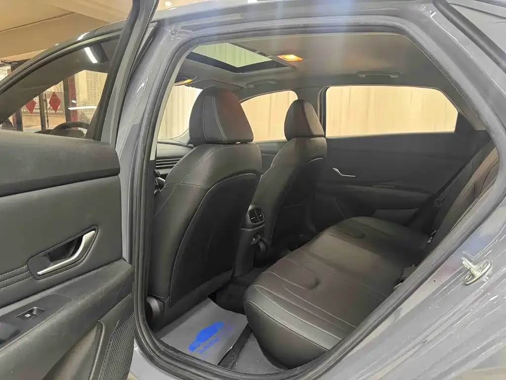 Hyundai Elantra 2022 из CN, фото 6