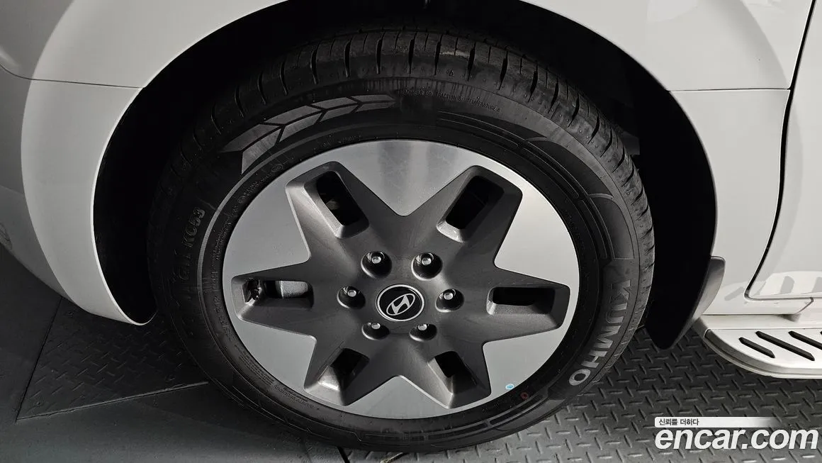 Hyundai Staria 2025 из KR, фото 6