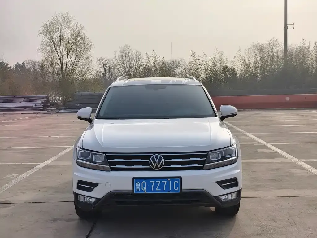 Volkswagen Tiguan L — фото 4