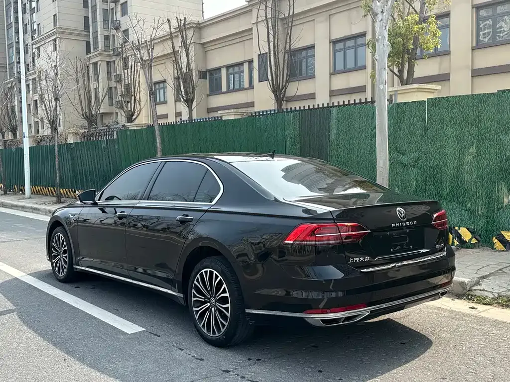 Volkswagen Phideon — фото 8