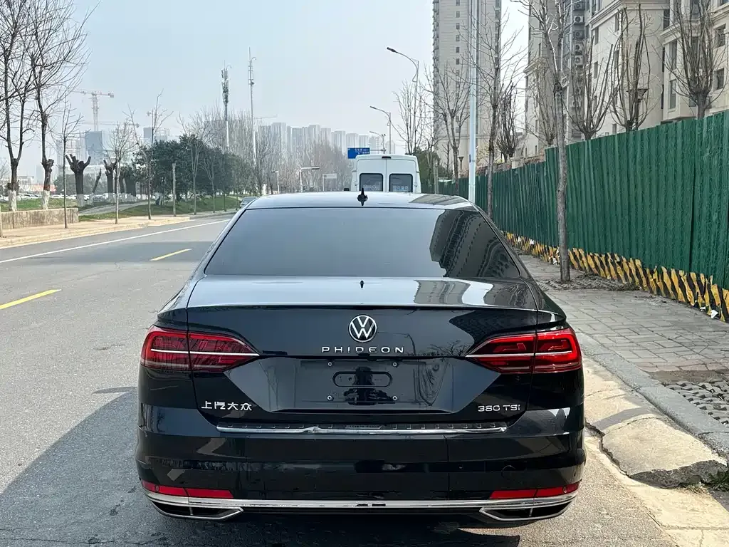 Volkswagen Phideon — фото 5