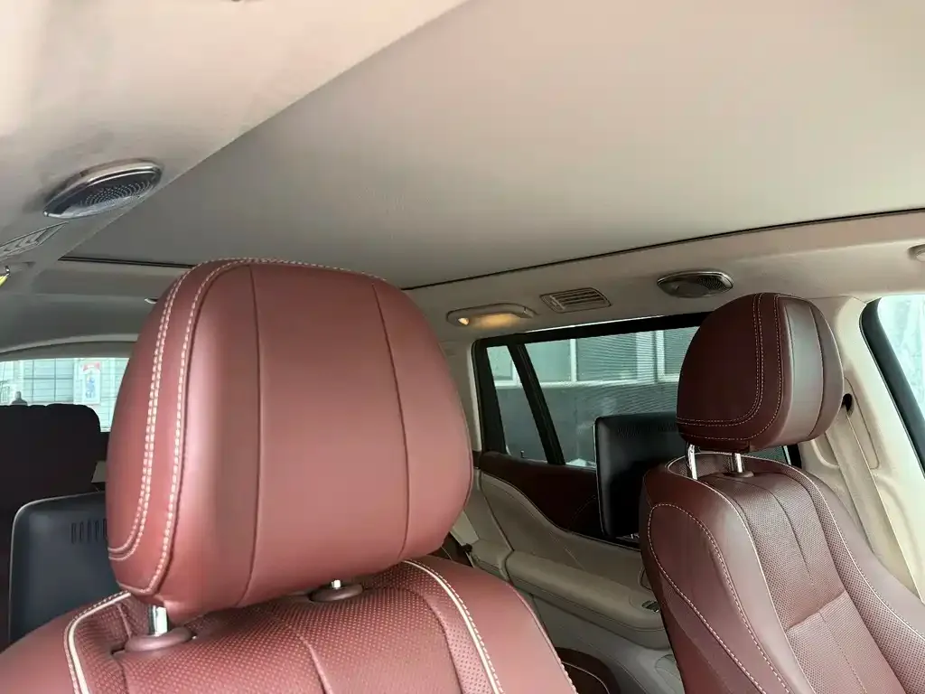 Mercedes-Benz GLS — фото 6