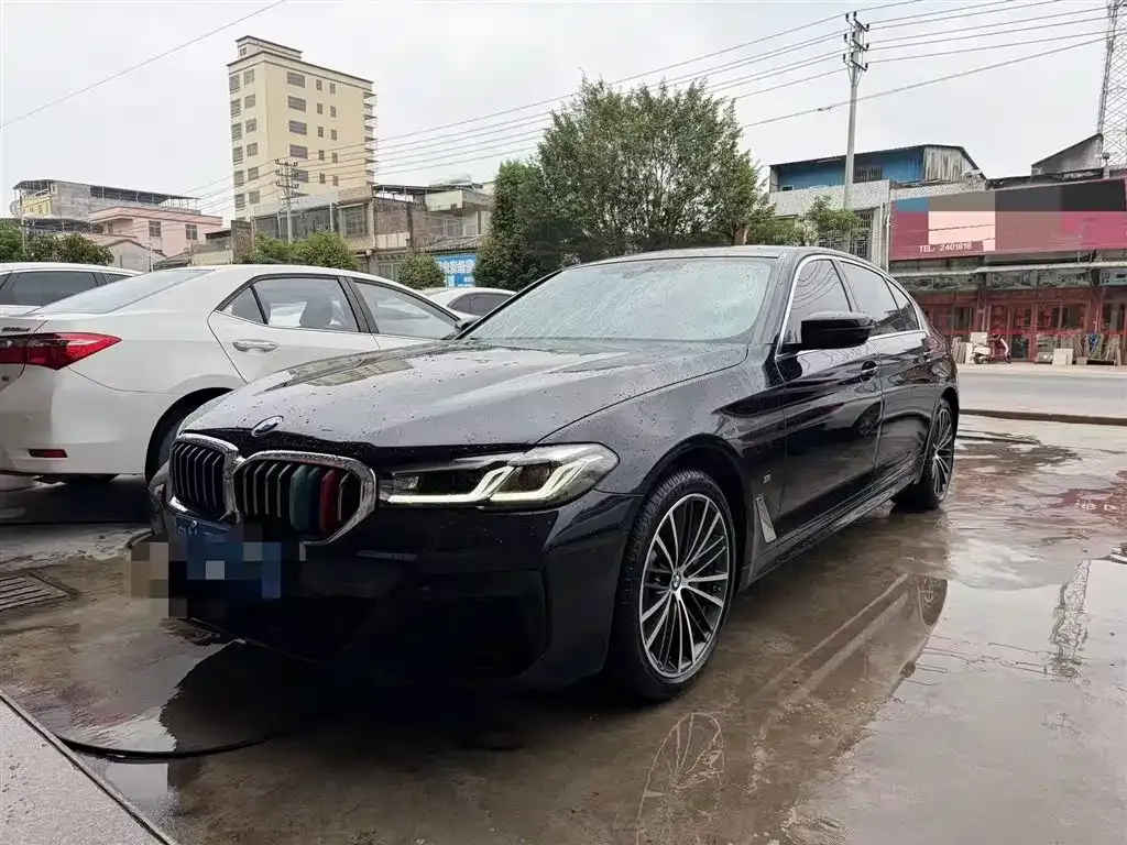 BMW 5 Series — фото 1
