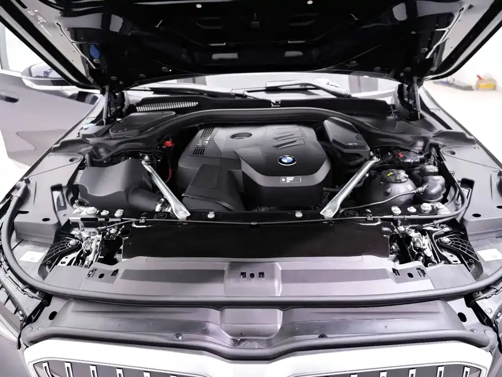 BMW 5 Series — фото 10