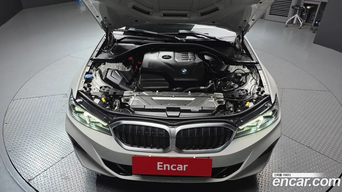 BMW 3-Series 2024 из KR, фото 10