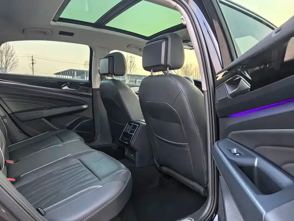 Volkswagen Passat — фото 2