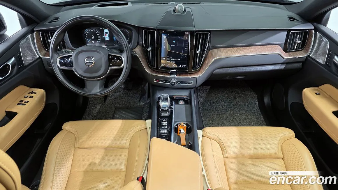 Volvo XC60 2021 из KR, фото 7