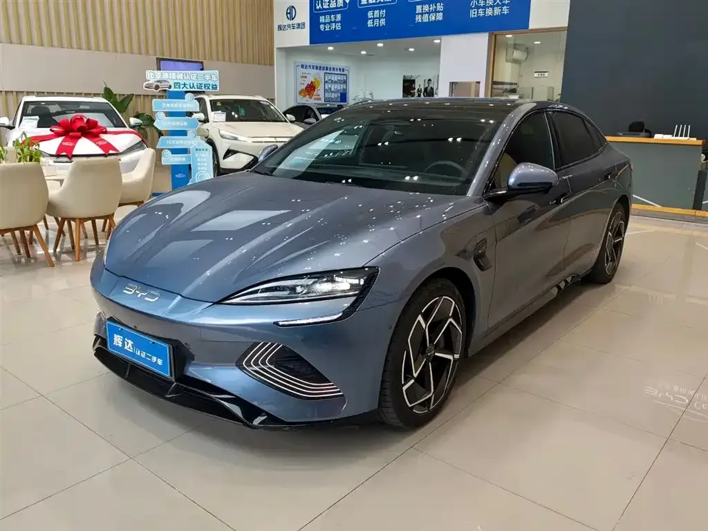 BYD Seal — фото 1