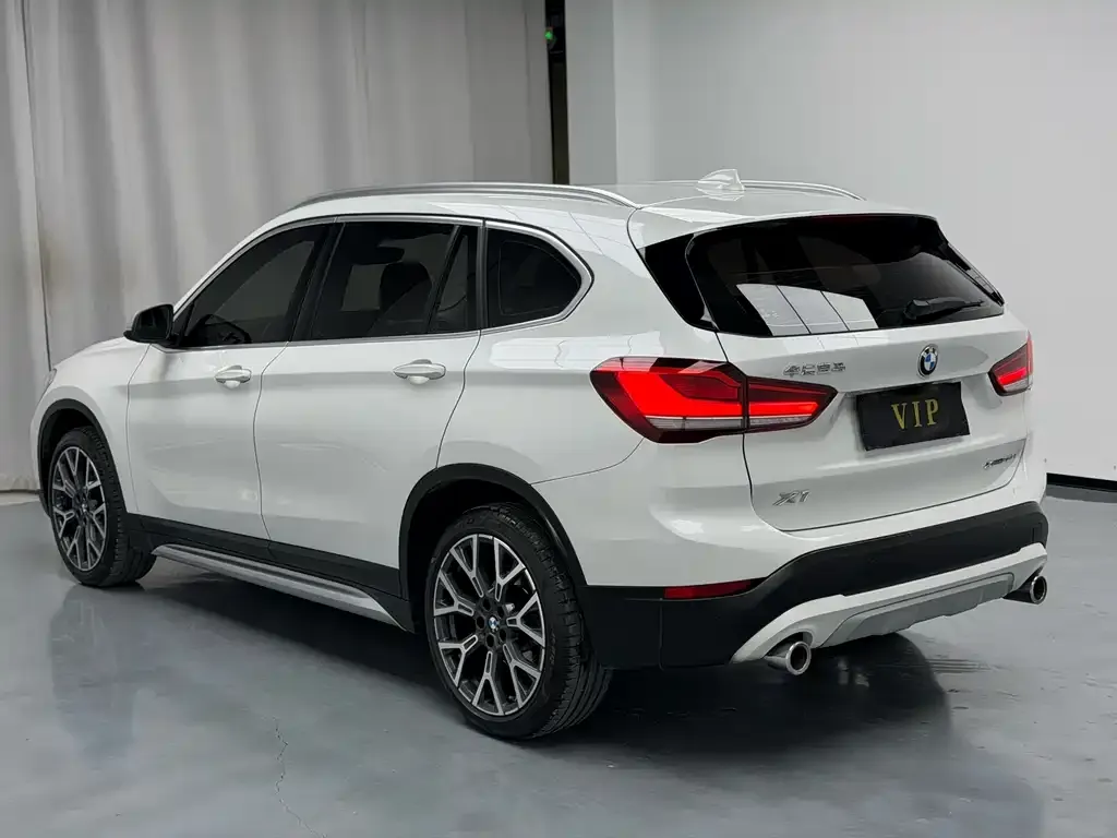 BMW X1 — фото 2