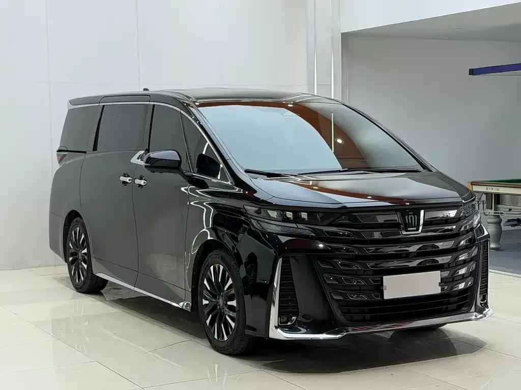 Toyota Vellfire — фото 4