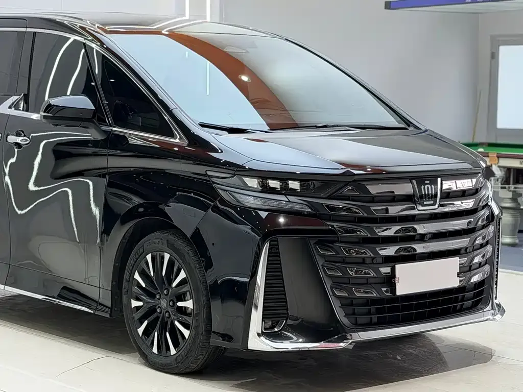 Toyota Vellfire — фото 5