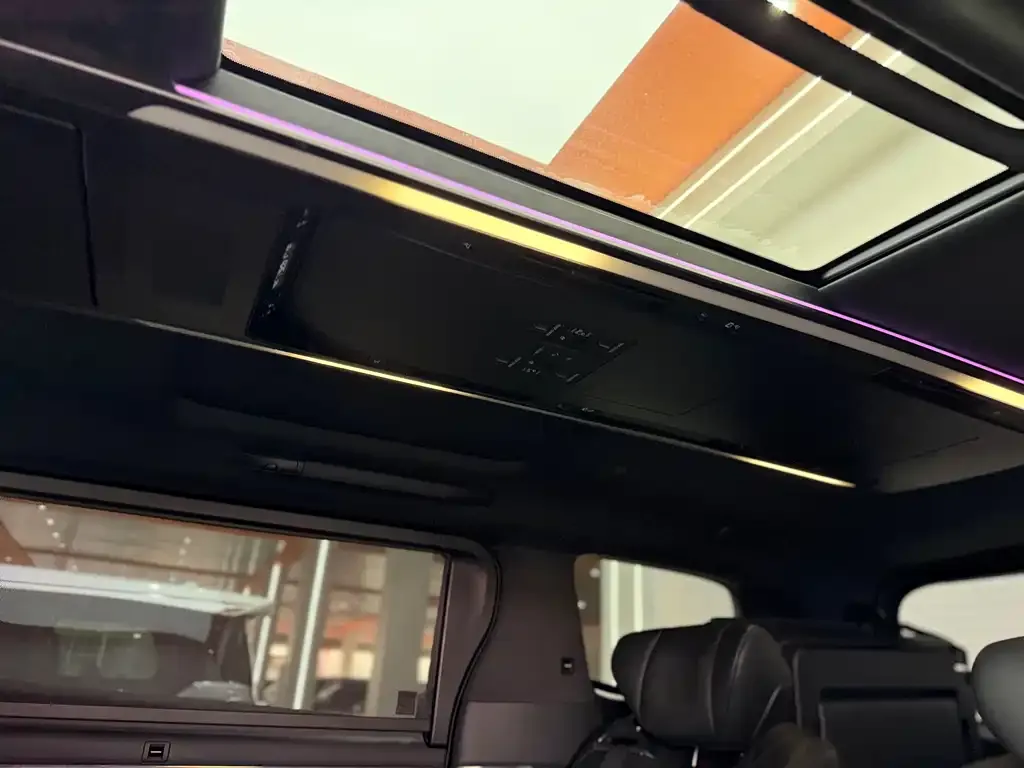 Toyota Vellfire — фото 3