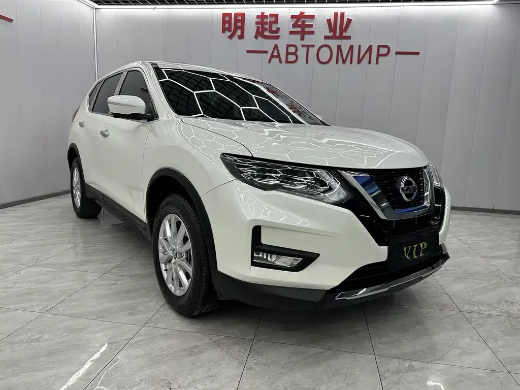 Nissan X-Trail — фото 8