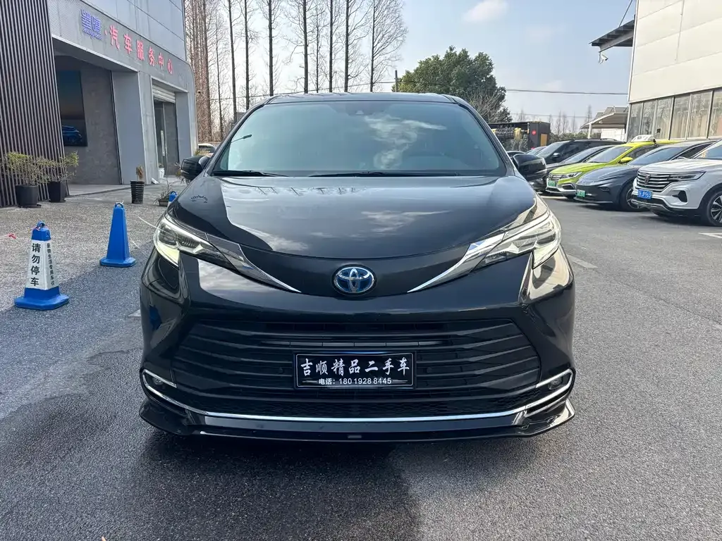 Toyota Sienna