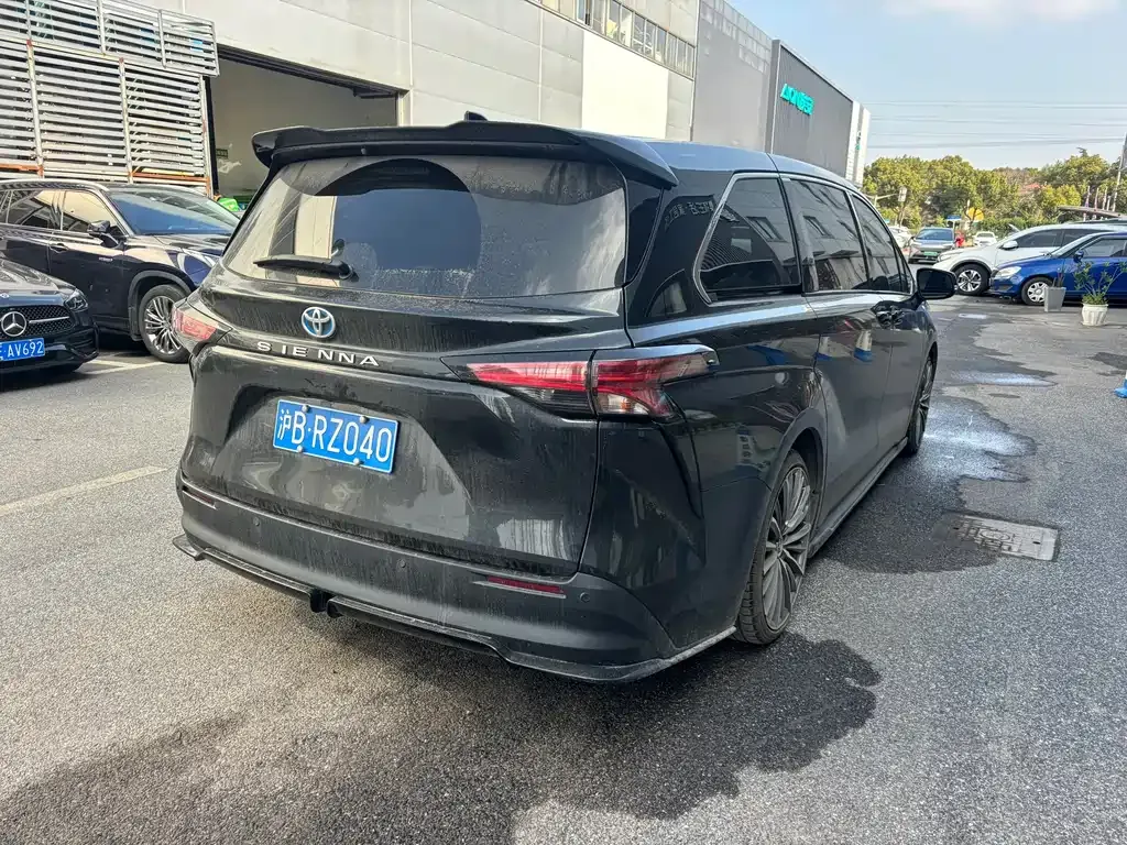 Toyota Sienna 2023 из CN, фото 6