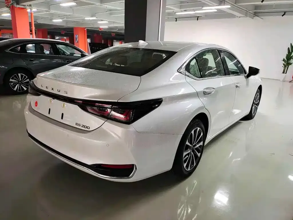 Lexus ES 2026 из CN, фото 5