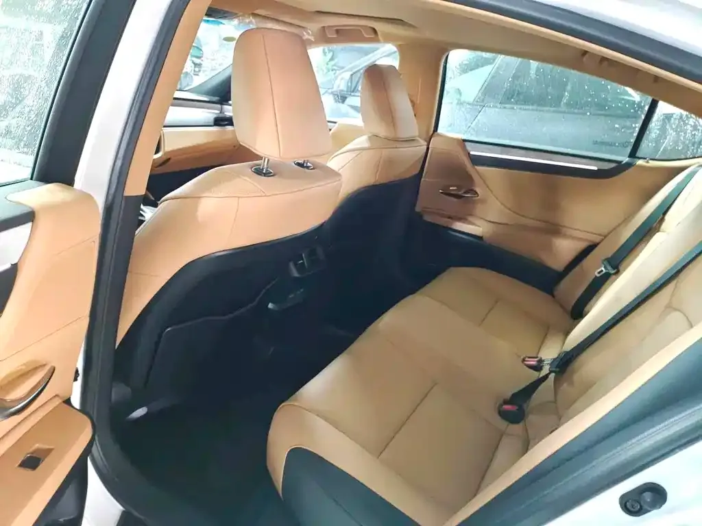 Lexus ES 2026 из CN, фото 4