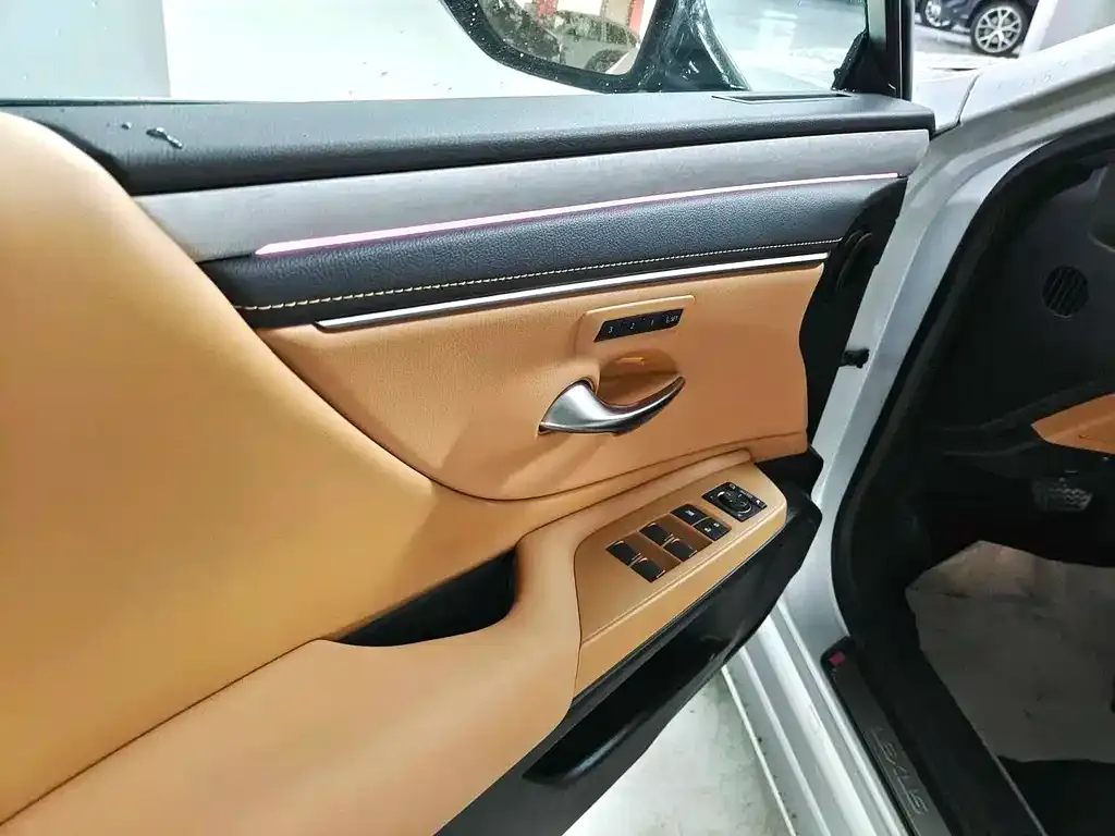 Lexus ES 2026 из CN, фото 6